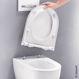 Geberit ONE Wand-WC mit Softclose WC-Sitz, TurboFlush, KeraTect, Weiß/Chrom