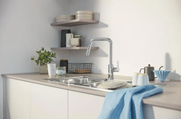 Grohe QuickFix Start Elektronische Spültischarmatur mit ausziehbarer Brause, verchromt