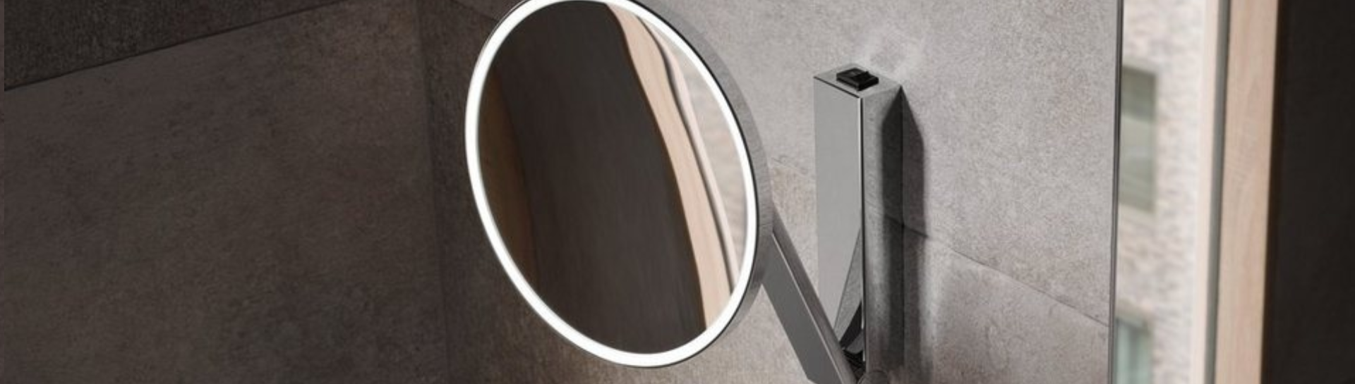 Kosmetikspiegel beleuchtet