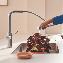 Grohe Blue Pure Spültischarmatur Minta mit Filterfunktion und ausziehbarer Brause, Supersteel