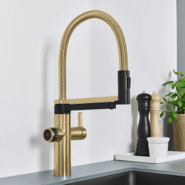 Blanco EVOL-S Pro Spültischarmatur mit flexiblem Arm, Spülbrause und Filterfunktion, gold/schwarz