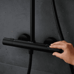 Hansgrohe Pulsify S Puro Aufputz-Duschsystem mit Thermostat schwarz matt