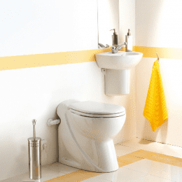 SFA-SaniCompact Pro Stand-WC mit Hebeanlage