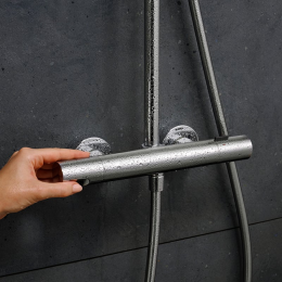 Hansgrohe Pulsify S Puro Aufputz-Duschsystem mit Thermostat mit EcoSmart, chrom